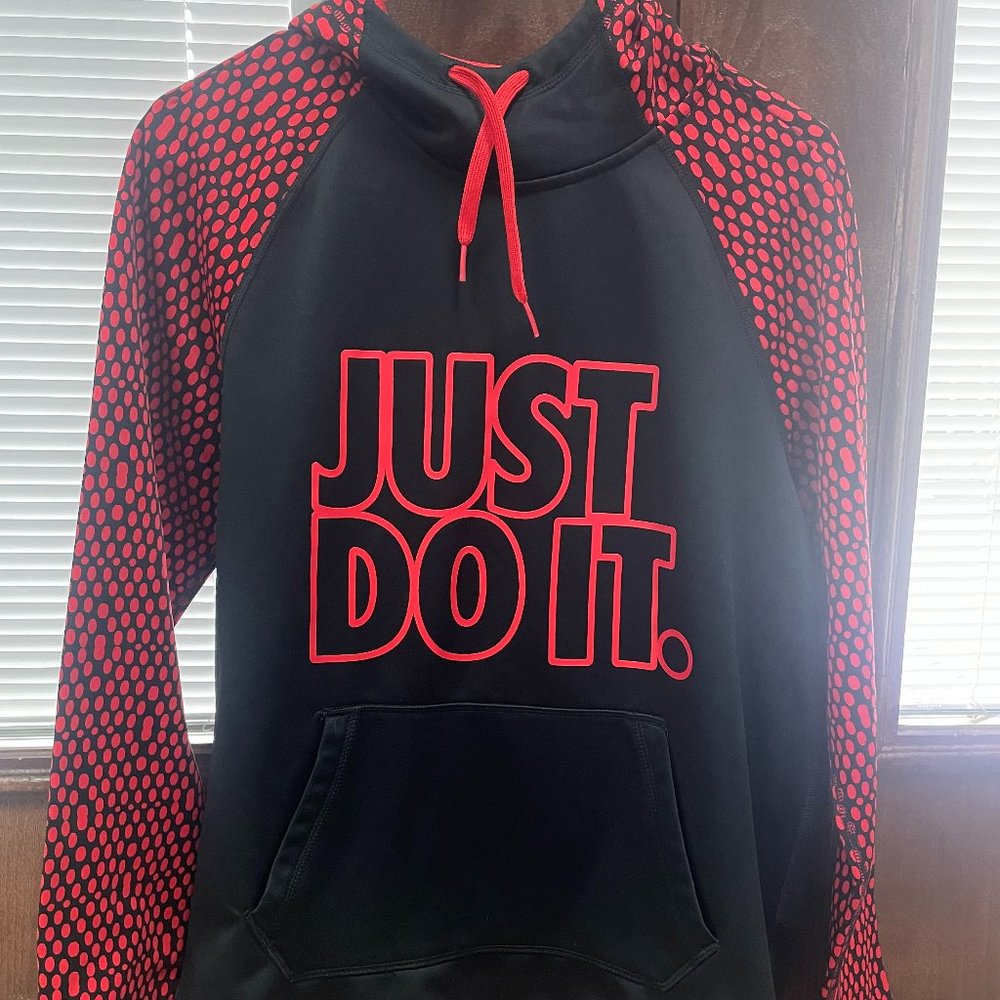 Womans Nike Sweatshirt, size Medium